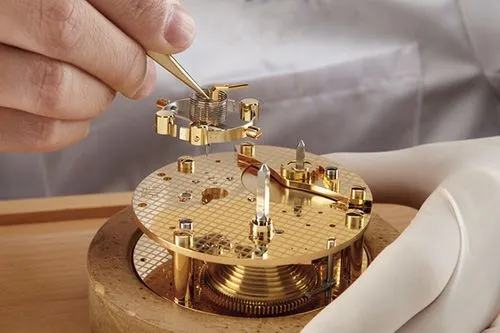 青岛劳力士维修售后指定服务中心查询