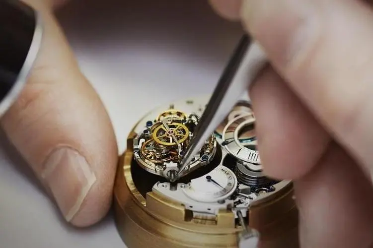 青岛劳力士官方维修中心联系电话